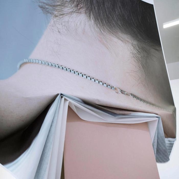 Detail Mixed-Media Installation Weiche Knie (Julia Lübbecke, 2021 – ongoing)