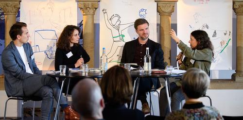 Panel Discussion: The Circulation of "Close Reading" – World Wide?